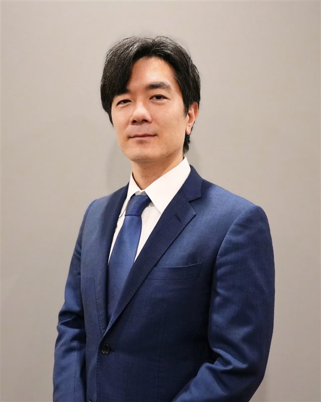 前田 航